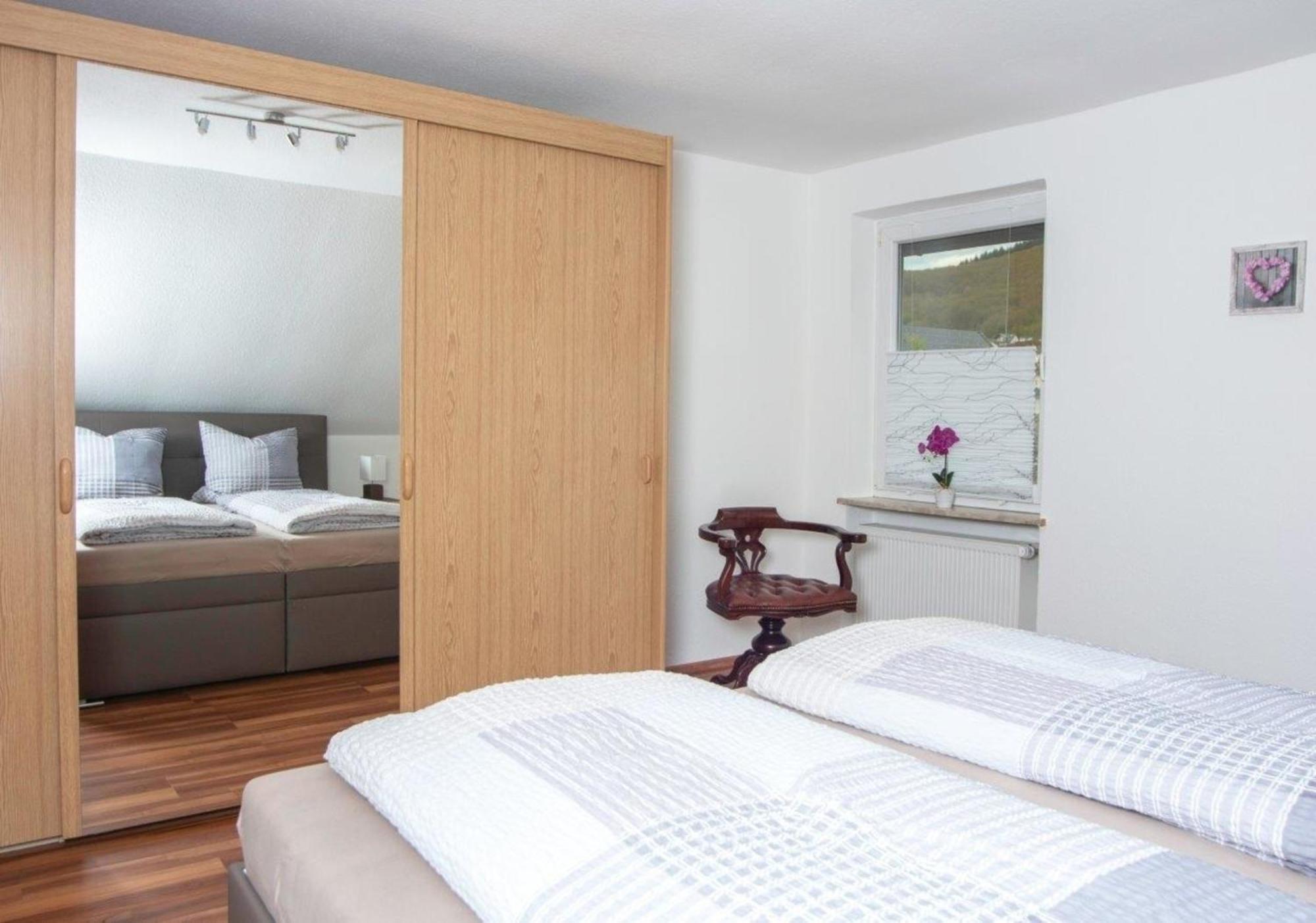 Ferienwohnung Grauschiefer Irsch Екстер'єр фото